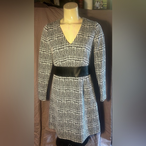 Michael Kors Black and White Checkered Long Sleeve Dress - Picture 1 of 5